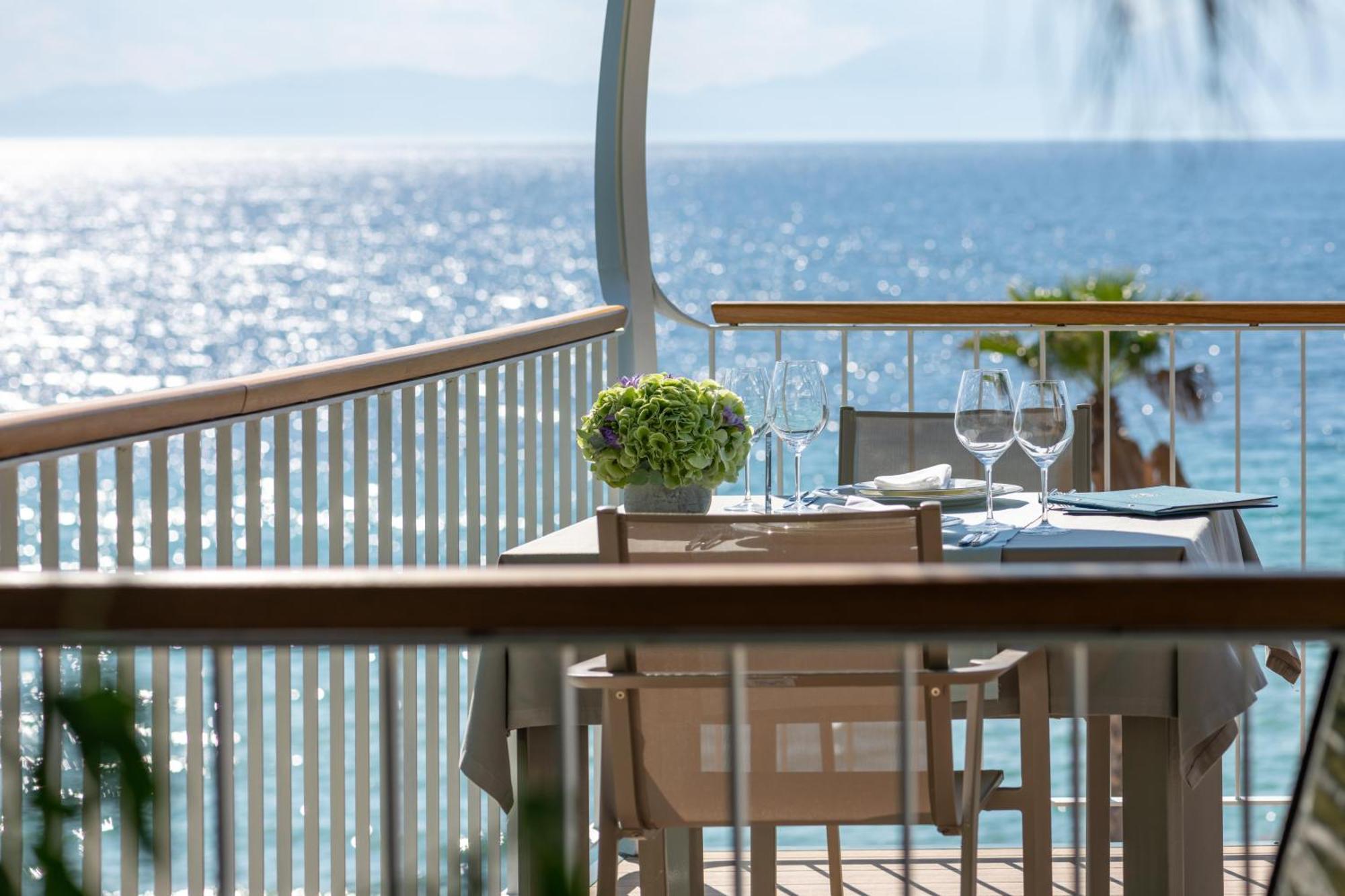 Pomegranate Wellness Spa Hotel Chalkidike Exteriör bild